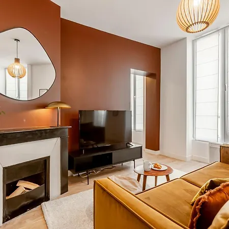 Sweett - Temple Apartment *