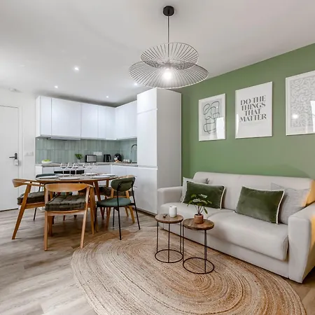 Sweett - Temple Apartment